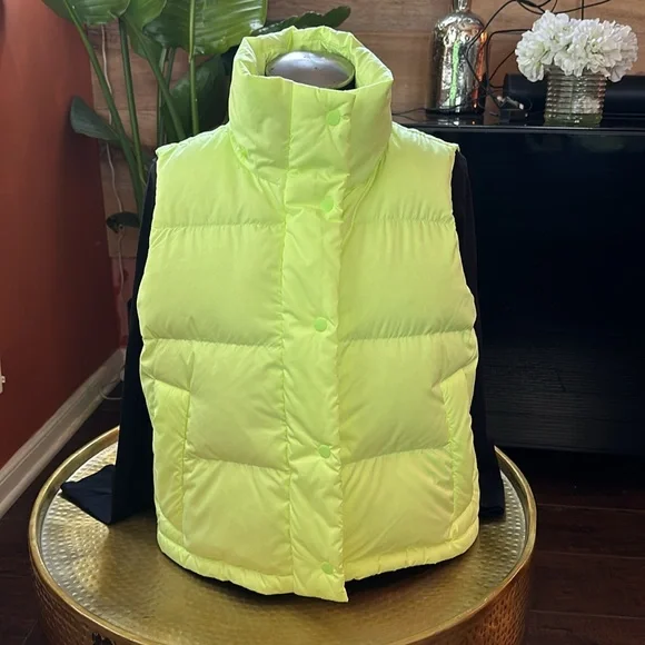 Lululemon Wunder Puff Cropped vest